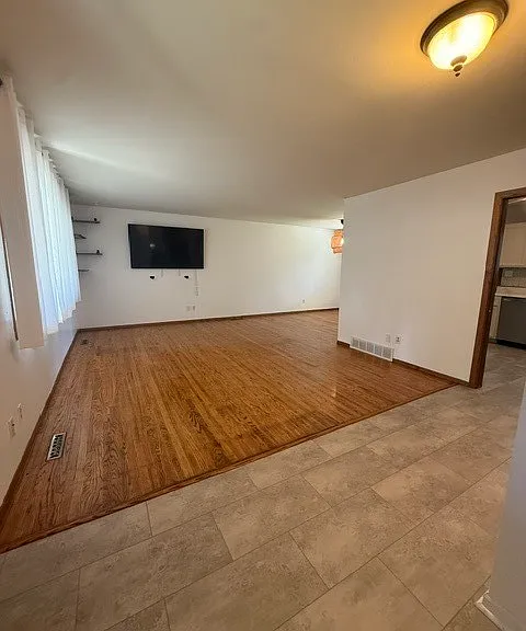773 Kingston Ln — Photo 4