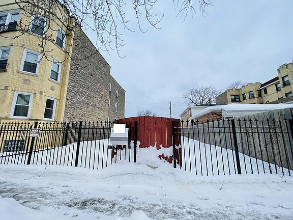 4th image of 622 N Homan Ave