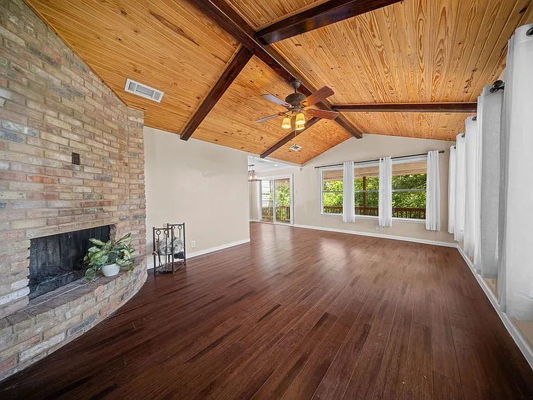 203 Farmer Dr — Photo 11