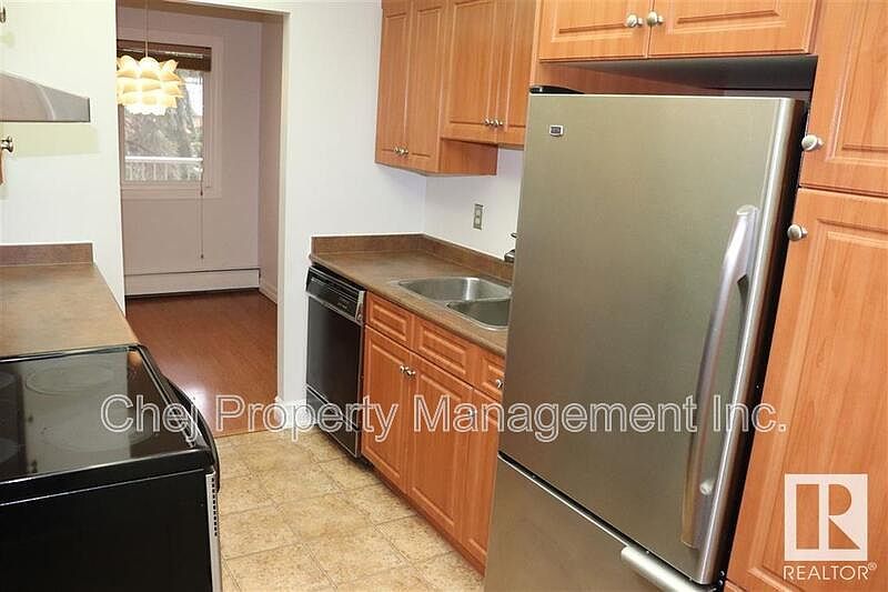 Edmonton Apartment for rent - 2 Bedrooms — photo 2
