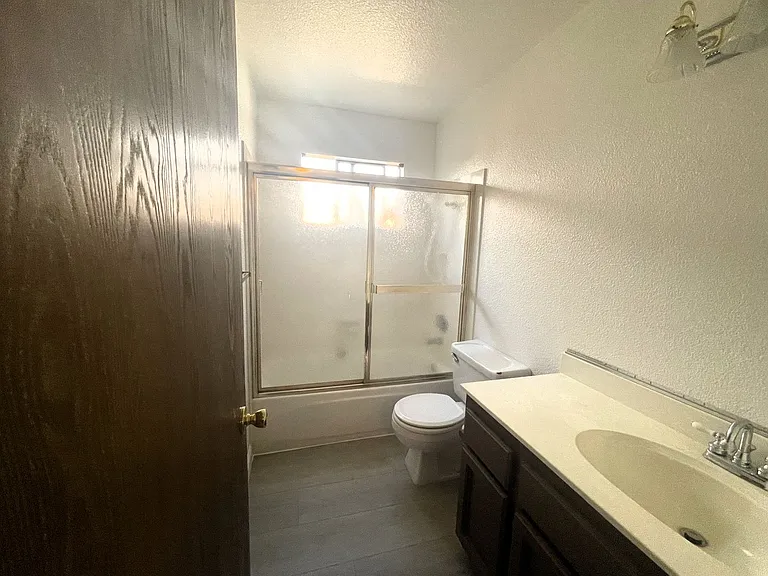 6250 Springview Dr — Photo 7