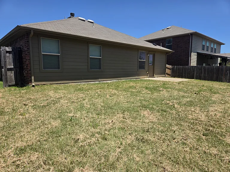 12205 Big Rock Dr — Photo 25