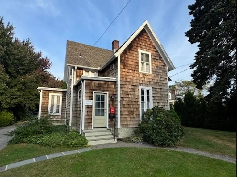 21 Broadway Ave — Photo 1