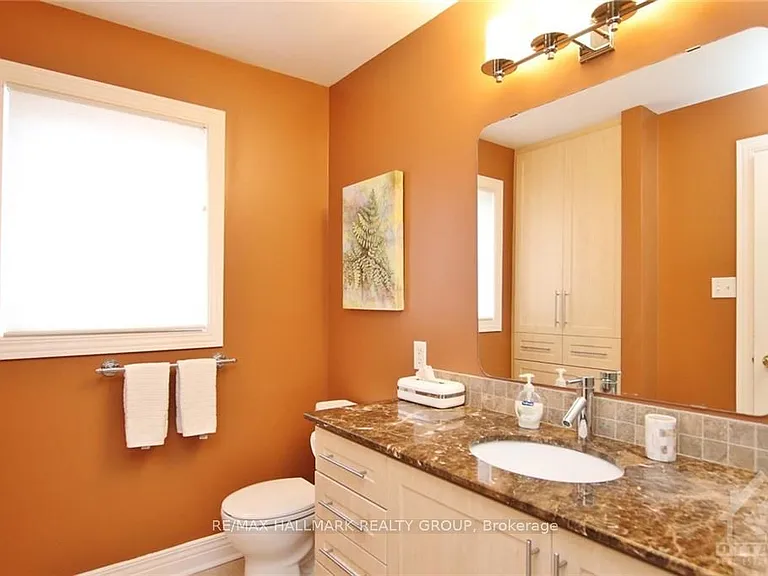 61 Scampton Dr — Photo 22