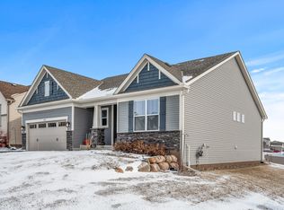 1227 Oak Tree Ct, Carver, MN 55315