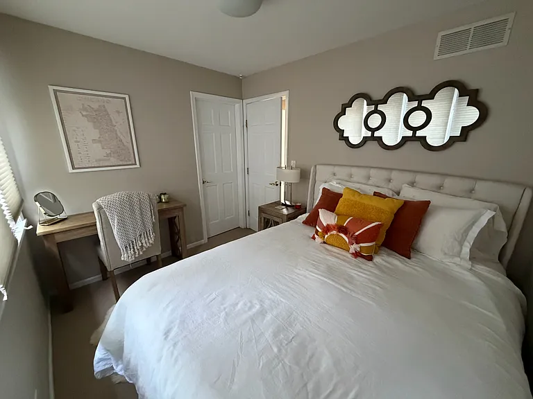 1435 W School St #2 — Photo 9