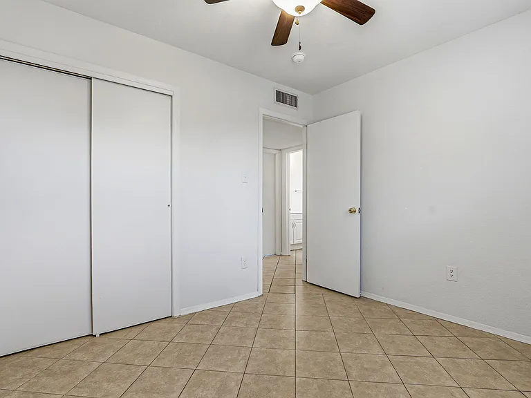 10837 Gemstone St — Photo 20