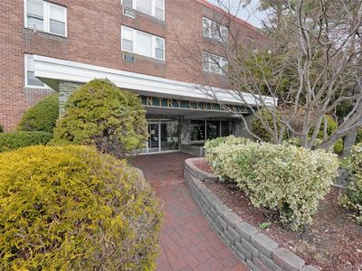 250 W Merrick Road #1F, Freeport, NY, 11520