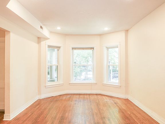 4th image of 1315 W Eddy St APT 1