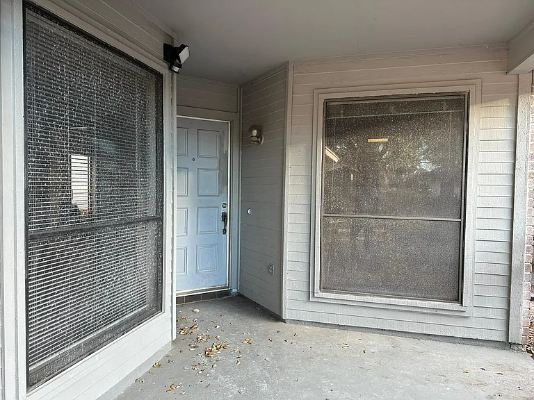 103 Montego Ct — Photo 3