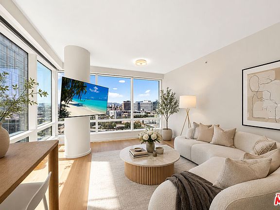 4th image of 877 Francisco St APT 1611