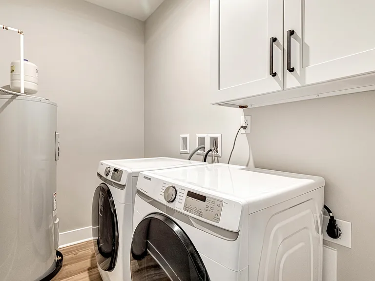8269 Wonderland Ln — Photo 24