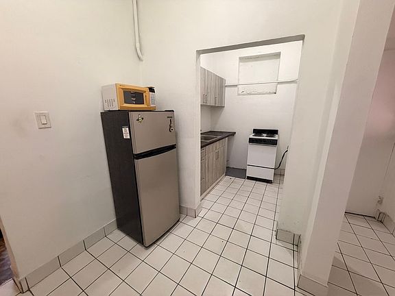 3rd image of 1001 Avenida Juan Ponce De Leon Unit 303