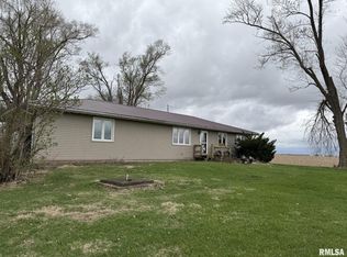 17853 E Grain Bin Hwy, Lewistown, IL 61542