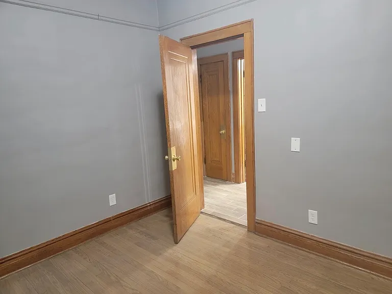 5246 W School St #1 — Photo 17