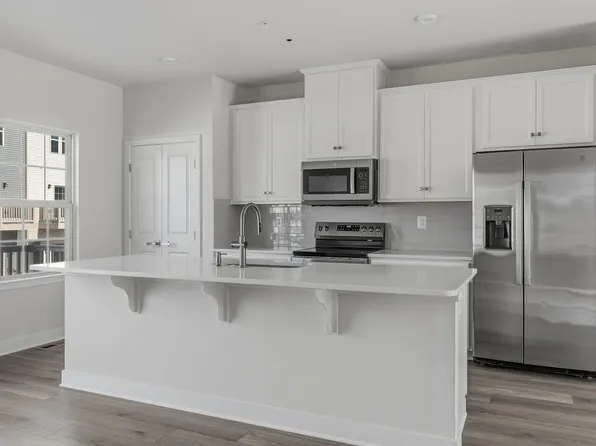 19732 Canopy Loop, Montgomery Village, MD 20886