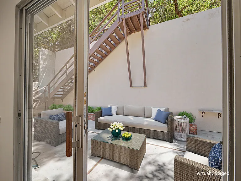 10424 Oletha Ln — Photo 30