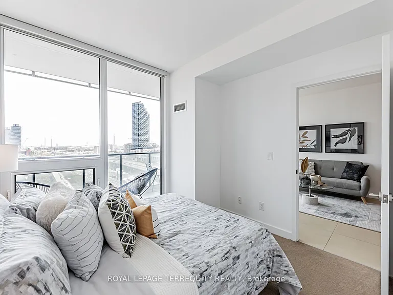 1 Market St #1410 — Photo 13