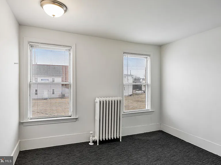 24 W Broad St — Photo 11