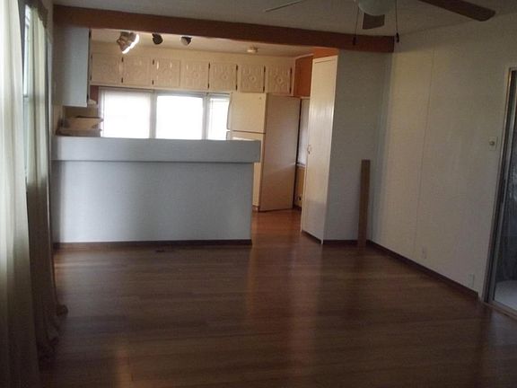 2nd image of 11 Los Gatos Ln