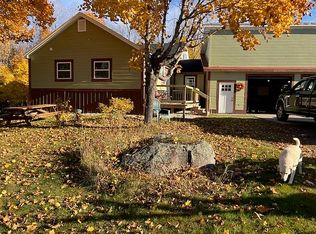 662 Temple Rd, Farmington, ME 04938