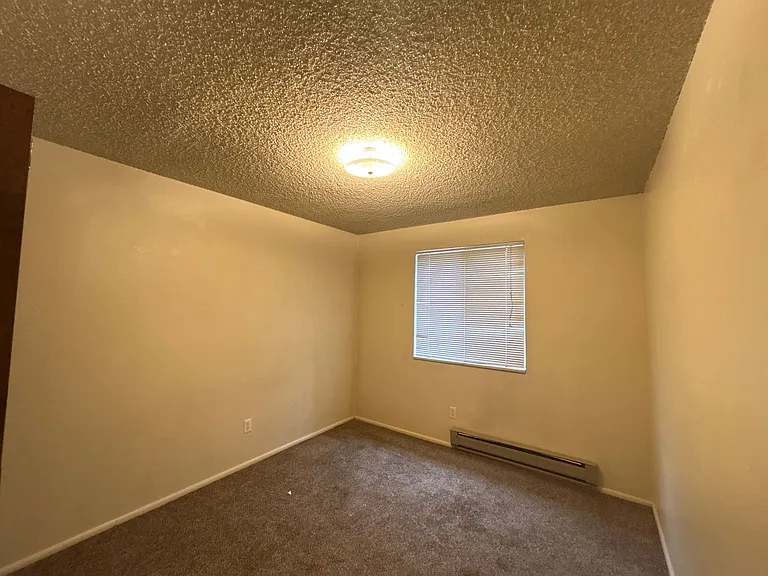 Cedar Apartments — Photo 7
