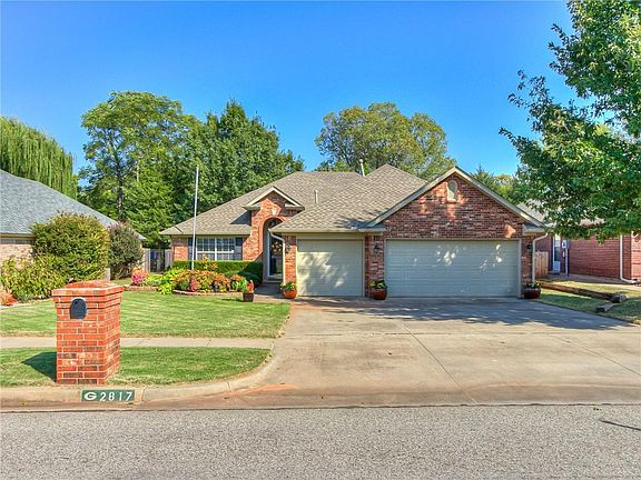 2nd image of 2817 Weymouth Way