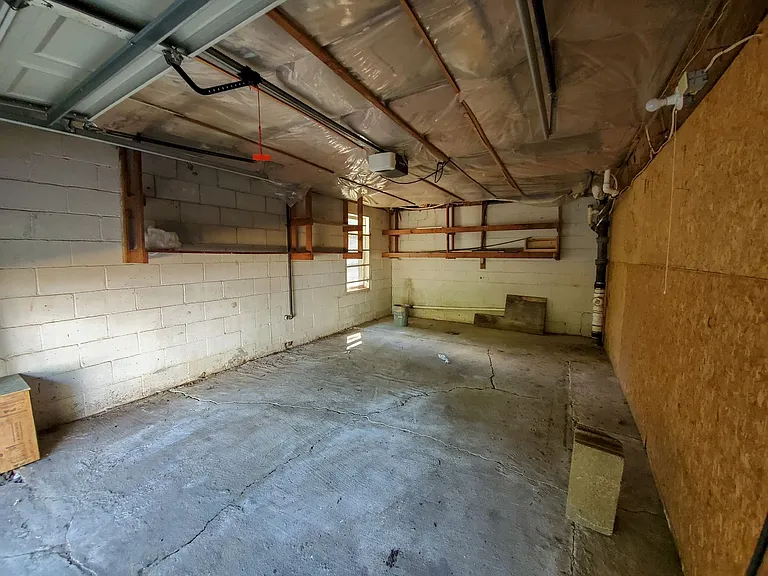 310 E Washington St — Photo 11