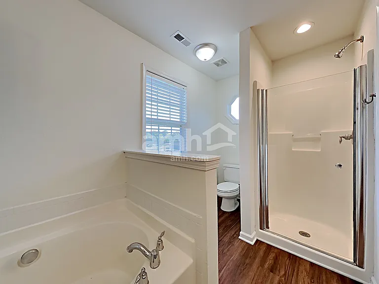 149 Sawhorse Dr — Photo 12