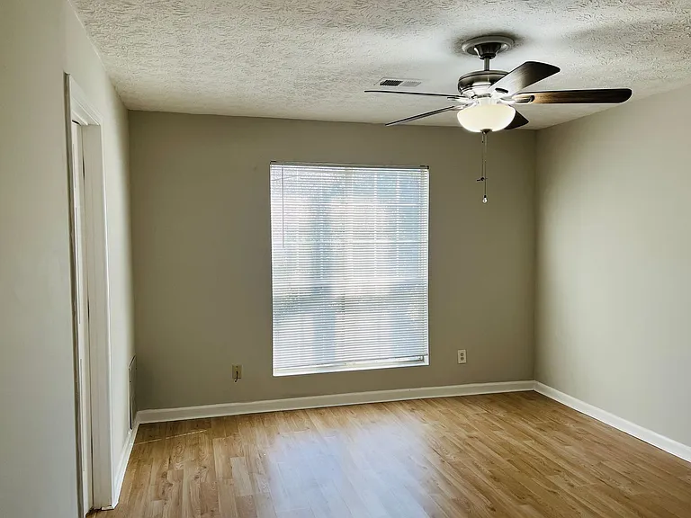 5612 Feldwood Rd — Photo 18