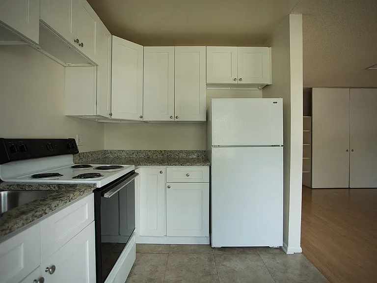 3220 Madison Ave — Photo 48