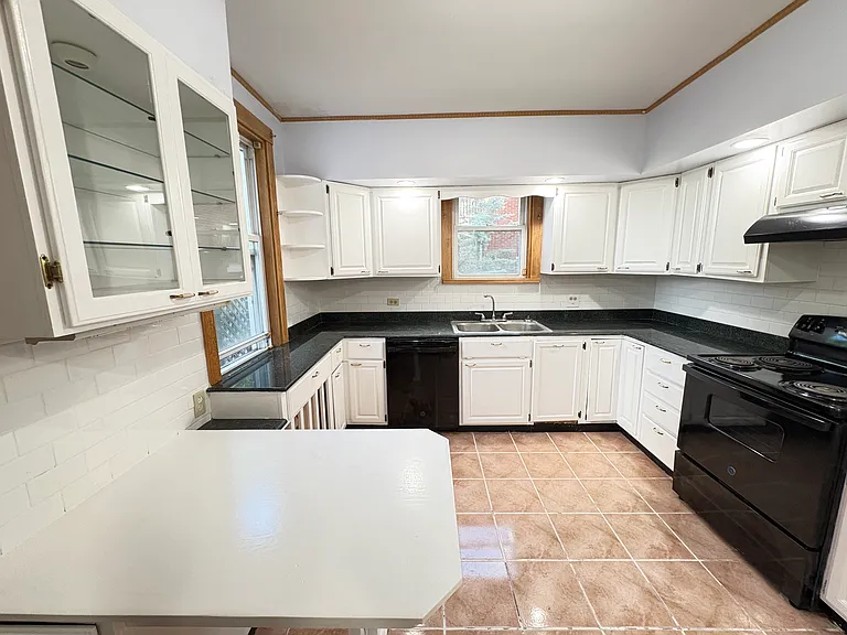 6345 Morrowfield Ave — Photo 7
