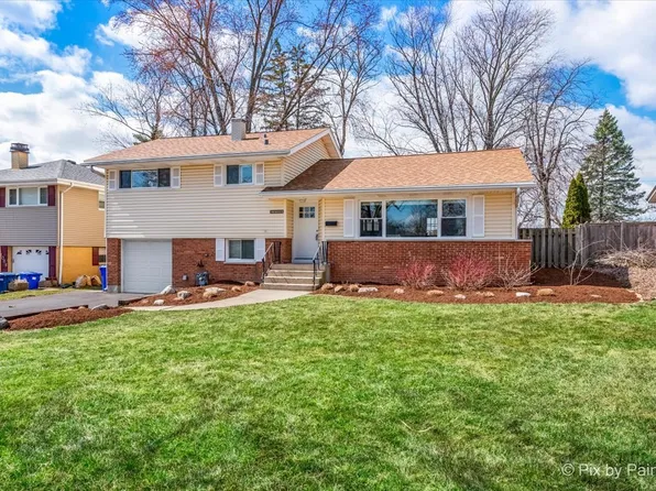 102 Beverly St, Wheaton, IL 60187