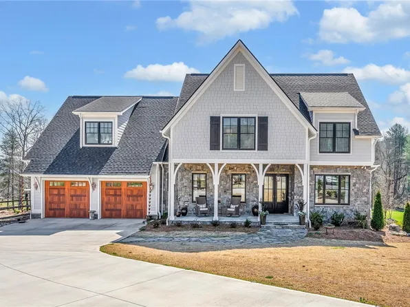 121 Red Oak Way, Marietta, SC 29661