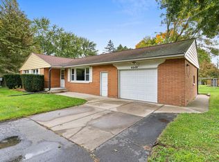 4049 Linden Ln, Green Bay, WI 54313