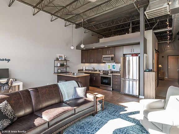 3rd image of 301 E Court Ave #107