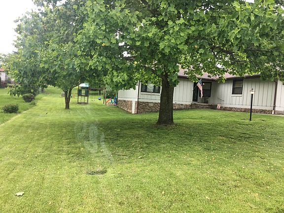 2nd image of 1597 E Algonquin Dr