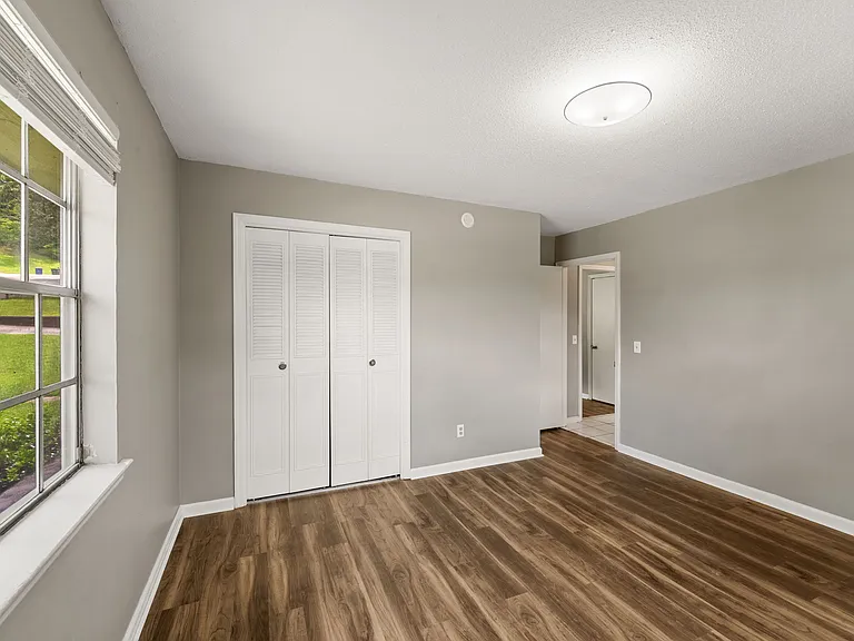 7164 Holland Ln — Photo 10