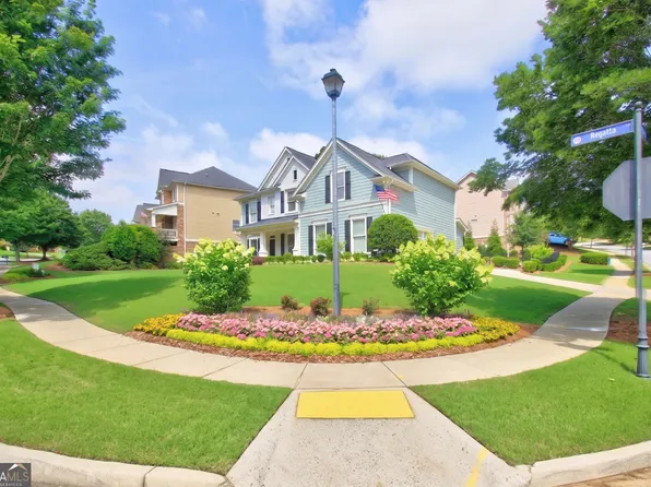 7423 Fireside Ln, Flowery Branch, GA 30542