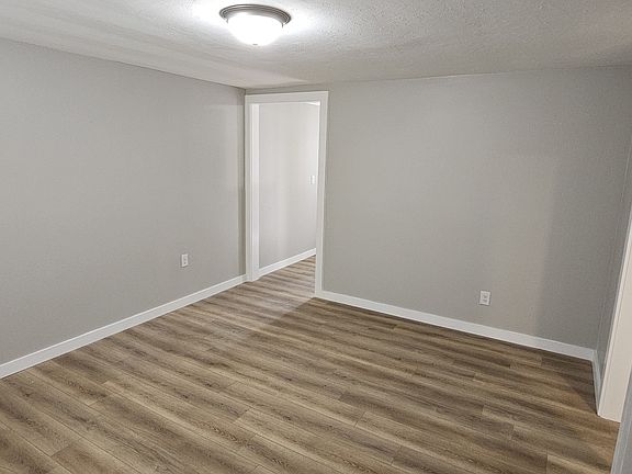 2nd image of 3804 Bond Dr #A