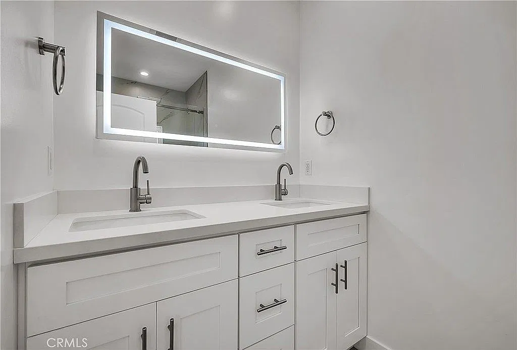 2 bed, 1000 sqft, $3,600 — Photo 3