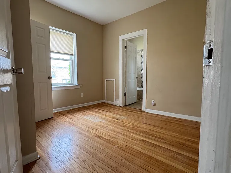 8124 S Maryland Ave #3 — Photo 6