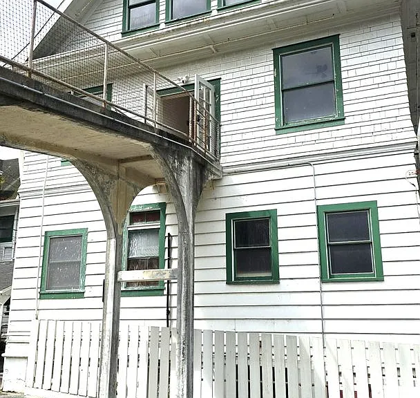 500 B St — Photo 15