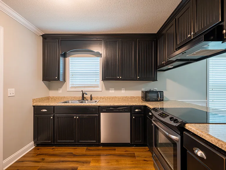 4122 Barrington Dr — Photo 28
