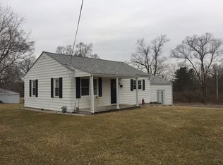 3137 Sand Creek Rd, Decatur, IL 62521