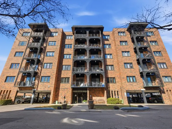 9332 Landings Ln Unit 404, Des Plaines, IL 60016