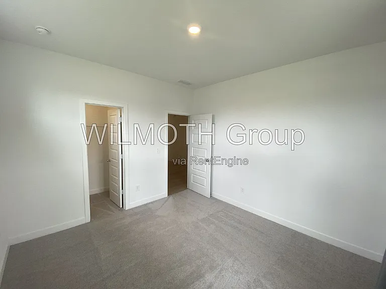 5102 Astor Way — Photo 13