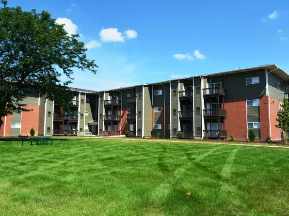 Aurora Heights Apartments