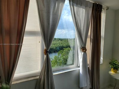 17890 W Dixie Highway Highway 718, North Miami Beach, FL, 33160