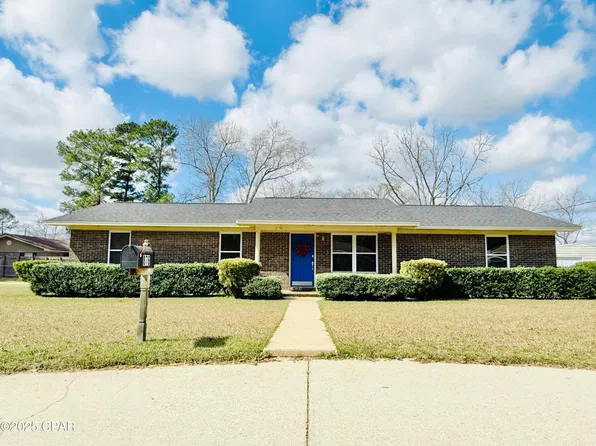 876 8th St, Chipley, FL 32428